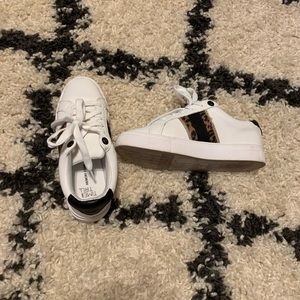 cheetah stripe tennis shoes